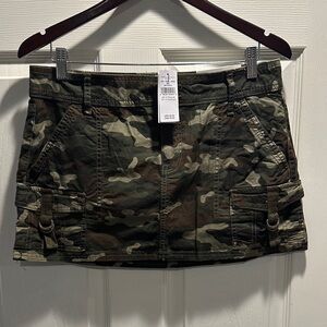 American Eagle Outfitters Camouflage Skirt